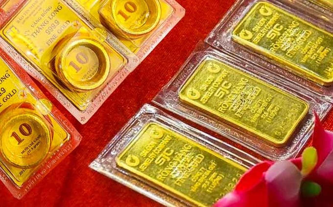 Giá vàng đồng loạt bật tăng.