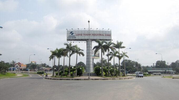 Cổng chào khu công nghiệp Long Thành (xã An Phước, TP. Đồng Nai).