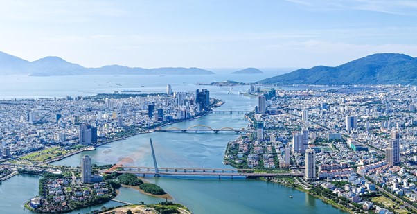Hạ tầng giao thông và dịch vụ ngày càng hoàn thiện biến Nam trung tâm Đà Nẵng thành tọa độ an cư mới của cộng đồng trí thức quốc tế. Ảnh: Ánh Dương.