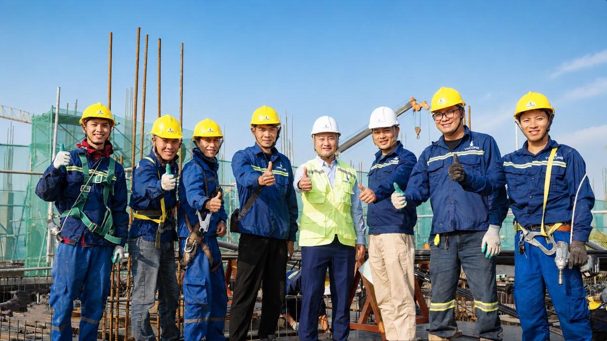 Đội quân cơ hữu 100% giúp VinCons làm chủ tiến độ và chất lượng thi công tại hàng loạt siêu dự án quốc gia, vượt xa quy mô của các nhà thầu truyền thống