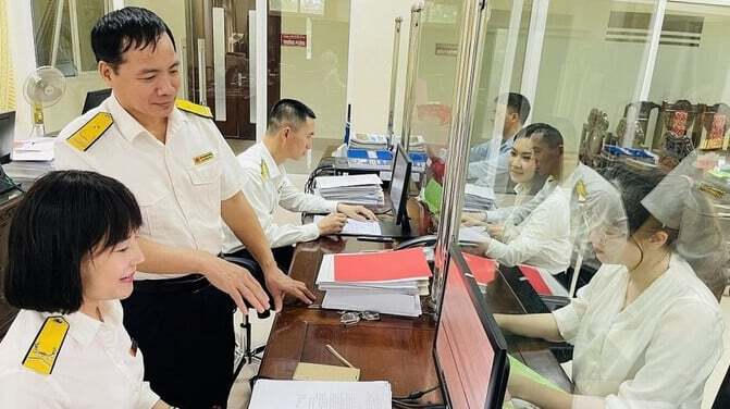 Doanh nghiệp vì thế không nên hiểu rằng cứ thuộc trạng thái 03 hoặc 06 thì các khoản nghĩa vụ trước đây sẽ mặc nhiên được xóa.&nbsp;