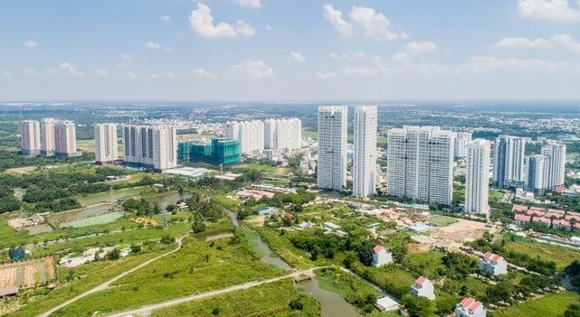 Dữ liệu thị trường ghi nhận giá căn hộ sơ cấp bình quân tại TP.HCM trong tháng 8 vẫn xoay quanh mức 70-73 triệu đồng/m2.