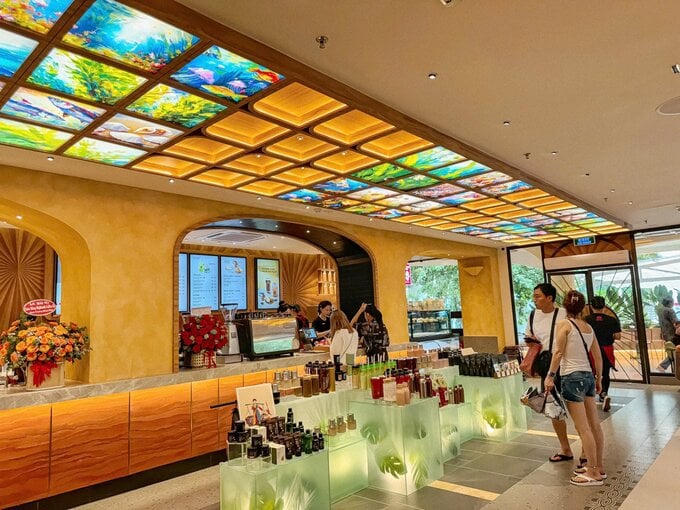 Highlands Coffee tiếp tục mở rộng các mô hình cửa hàng mới khi mạng lưới đã vượt mốc 1.000 điểm bán.