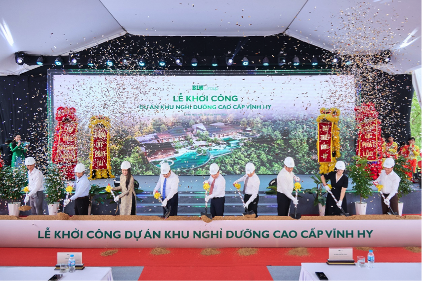 Lãnh đạo tỉnh Khánh Hòa và tập đoàn BIM tiến hành nghi thức khởi công&nbsp;