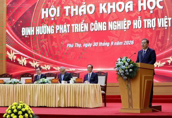 Phó thủ tướng Thường trực Phạm Gia Túc.