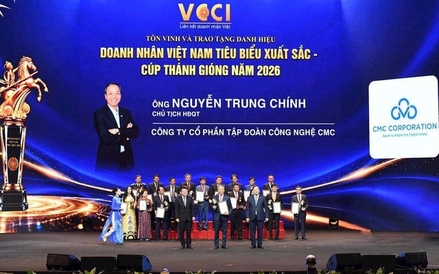 Ông Nguyễn Trung Chính - Chủ tịch HĐQT, Chủ tịch Điều hành Tập đoàn Công nghệ CMC được vinh danh “Doanh nhân Việt Nam tiêu biểu - Cúp Thánh Gióng” năm 2026.