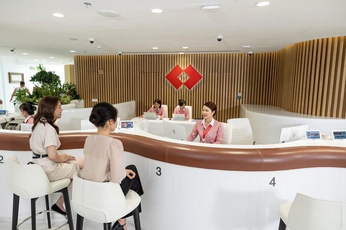Techcombank cũng vừa công bố kết quả kinh doanh nửa đầu năm 2026 với nhiều kết quả tích cực.
