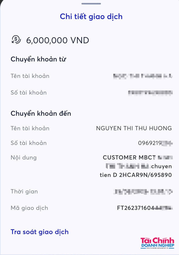 Khách hàng được yêu cầu chuyển khoản vào tài khoản cá nhân khi mua vàng tại Vàng bạc đá quý Sơn Hà.