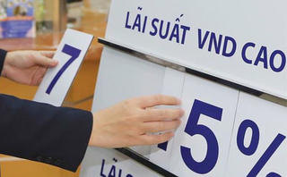 Tăng trưởng tín dụng: 'Mỗi khi ngân hàng chốt sổ, con số lại bật lên'