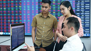 Bộ Tài chính: Chưa áp thuế 20% đối với lãi bán chứng khoán
