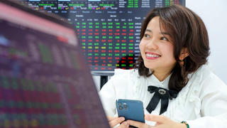 Cổ phiếu tăng mạnh: Dòng tiền đầu cơ 'đẩy giá' cổ đất