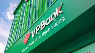 Con gái Phó Chủ tịch VPBank mua xong 20 triệu cổ phiếu VPB