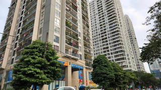 Mãi chưa có khách mua, chủ chung cư Hà Nội hạ giá rao bán