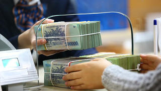 Giảm mạnh lãi suất cho vay, có dễ kích cầu tín dụng?