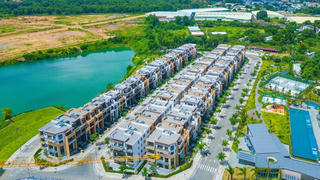 Thị trường bất động sản 6 tháng: Thanh khoản chông chênh