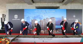 Grand Marina, Saigon cất nóc tòa tháp căn hộ hàng hiệu Marriott đầu tiên