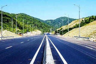 Khánh Hoà: Đẩy nhanh tiến độ thi công đường cao tốc Vân Phong - Nha Trang