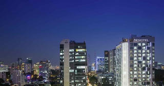 Ông chủ đứng sau khách sạn trung tâm quận 3 Novotel Saigon Centre bất ngờ báo lỗ hàng trăm tỷ đồng