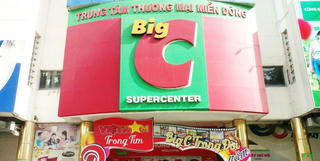 Big C 'biến mất": Ngẫm thêm chuyện o ép hàng Việt