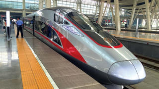 Đề xuất ĐSTĐC Bắc-Nam 320km/h: Thấy trước không hiệu quả...