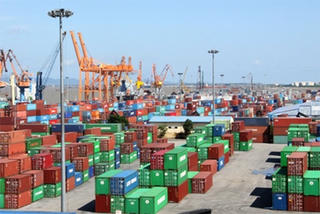 Năm 2021: GDP tăng 2,58%, xuất nhập khẩu hàng hóa đạt mức cao