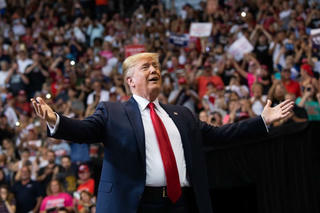 Con đường trở thành tỷ phú của Donald Trump