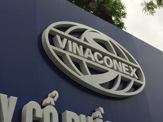 Vinaconex và gánh nặng nợ nần