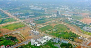 Giá đất Hòa Lạc lên vùn vụt, nhiều nhà đầu tư sợ “bỏng tay” vội rút