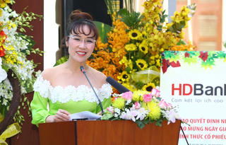 Công ty liên quan nữ tỷ phú Nguyễn Thị Phương Thảo muốn thoái toàn bộ vốn tại HDBank