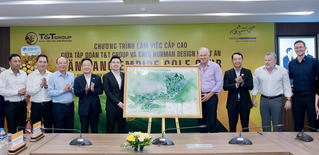 Cú Swing đầu tiên của huyền thoại Greg Norman tại sân Golf Văn Lang EMPIRE