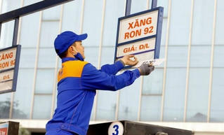 Xăng, dầu lại đồng loạt tăng giá