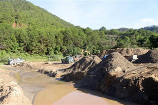Bà Rịa – Vũng Tàu: Xử lý hình sự trường hợp ‘đội lốt’ cải tạo đất tận thu khoáng sản