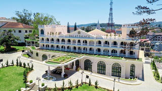 Liên tục nợ thuế, Hoàng Gia Đà Lạt lấy tiền ở đâu để xin mở rộng đầu tư dự án lên 2.500 tỷ đồng?
