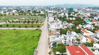Thị trường đất nền: Người rao bán cắt lỗ, kẻ âm thầm gom đất tiềm năng