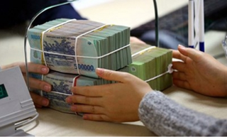 Lợi nhuận một ngân hàng chỉ 8 triệu đồng