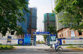 Áp lực trả nợ, Địa Ốc Hoàng Quân chuyển nhượng toàn bộ cổ phần ở 3 công ty thành viên