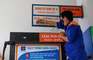 Xăng quay đầu tăng giá lên gần 28.000 đồng/lít