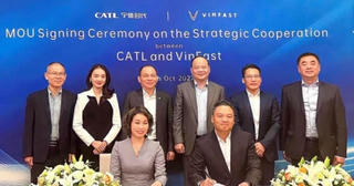 Ông Phạm Nhật Vượng sang Nhật Bản ký hợp tác chiến lược phát triển xe điện