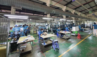 Doanh nghiệp mong chờ sự hỗ trợ thiết thực để "vượt bão" COVID-19 