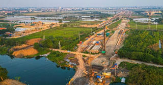 Đường vành đai 4 đang thi công rầm rộ, khu vực nào đất nền đang sốt nhất?