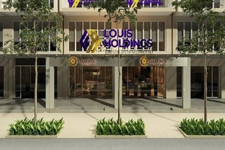 Doanh nghiệp họ "Louis" bắt đầu M&A lẫn nhau