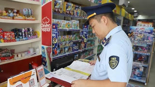 Quản lý thị trường Hà Tĩnh tăng cường kiểm soát hàng hóa dịp Trung thu