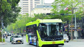 Hà Nội và TPHCM công khai sớm lộ trình chuyển đổi sang phương tiện giao thông xanh