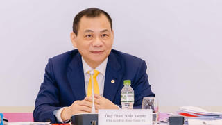 Màn đối thoại đầy ấn tượng của tỷ phú Phạm Nhật Vượng và cổ đông Vingroup