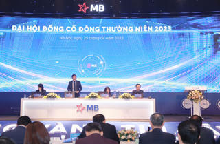 MB năm 2023: Lợi nhuận vượt tỷ USD, nhận chuyển giao ngân hàng yếu kém