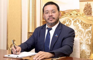 Đất Xanh (DXG): Chủ tịch Lương Trí Thìn muốn mua vào 5 triệu cổ phiếu, dự chi 143 tỷ đồng.