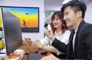 VN-Index tăng hơn 9 điểm trước kỳ nghỉ lễ, tâm điểm vẫn là cổ phiếu BĐS