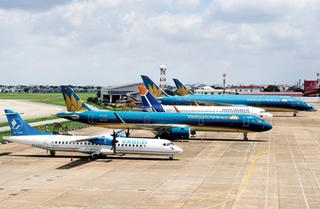 Hàng không năm 2022: Bay thì lỗ, đứng một chỗ lại giàu