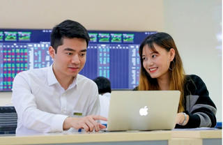 Chứng khoán nửa cuối năm: 'Nhảy khi còn nhạc'