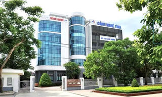 Cảng Nghệ Tĩnh: Doanh thu sụt giảm, lợi nhuận lao dốc